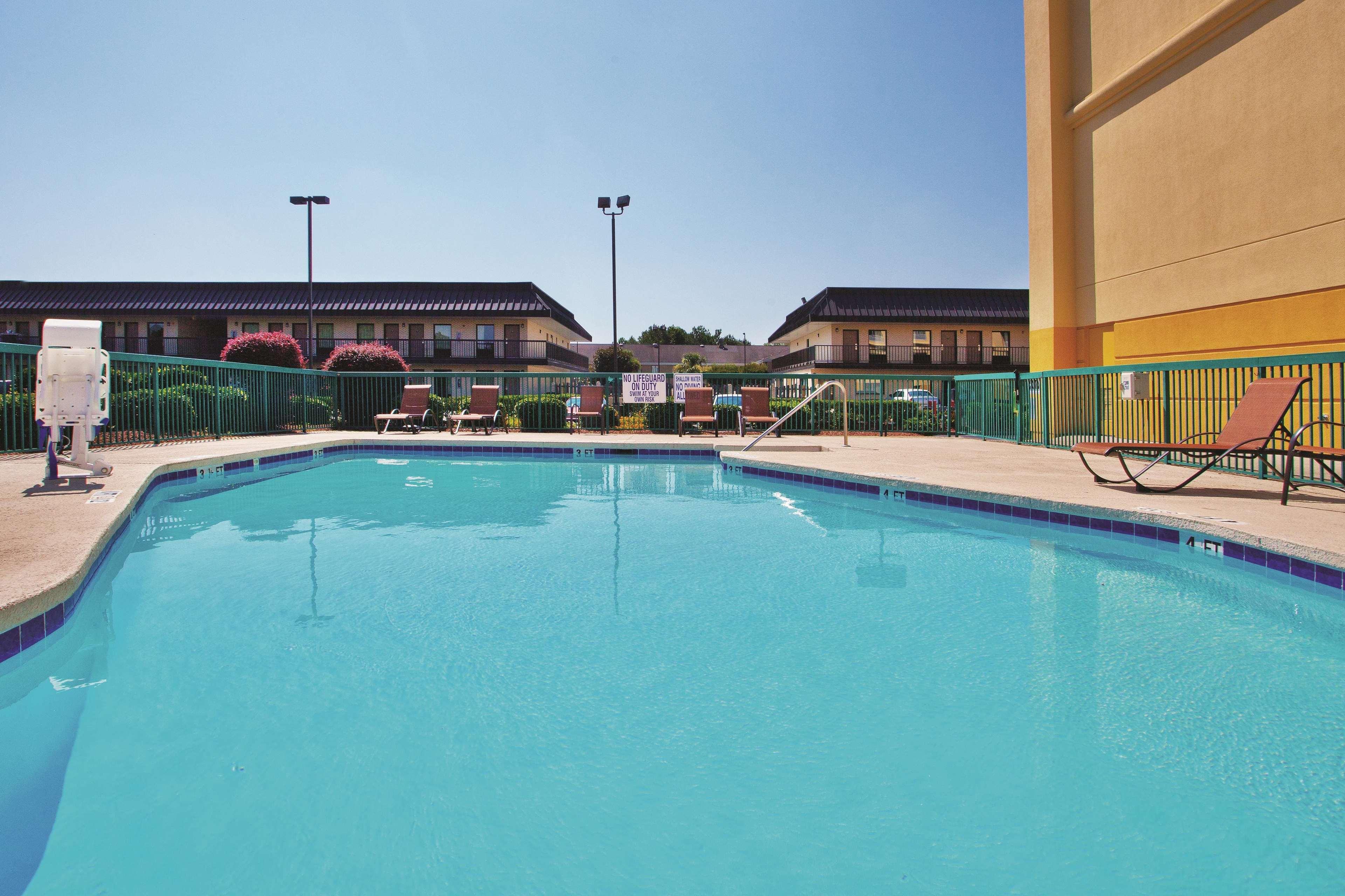 La Quinta By Wyndham Florence Exterior photo